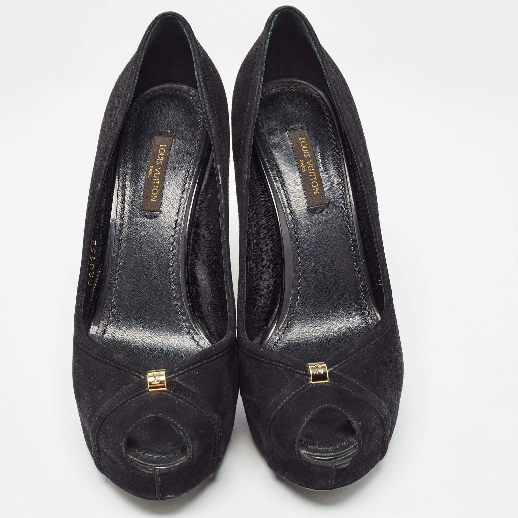 Noir Louis Vuitton - Kimono Peep Toe Pumps en daim noir - Taille 35,5 en vente
