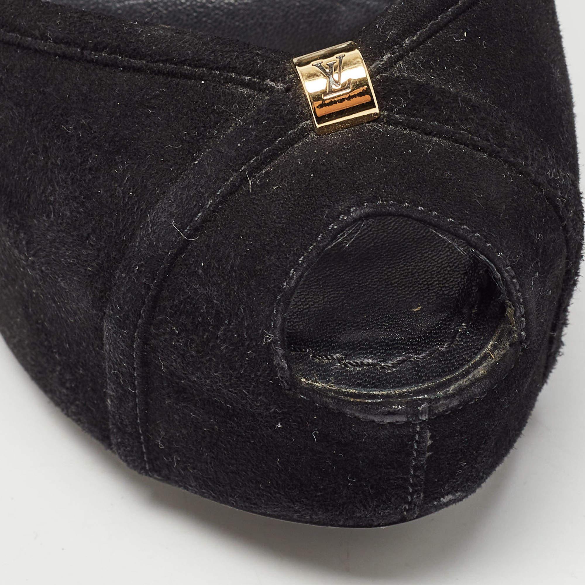 Louis Vuitton - Kimono Peep Toe Pumps en daim noir - Taille 35,5 en vente 2