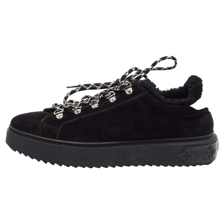Louis Vuitton Black Suede Low Top Sneakers Size 40 For Sale at 1stDibs