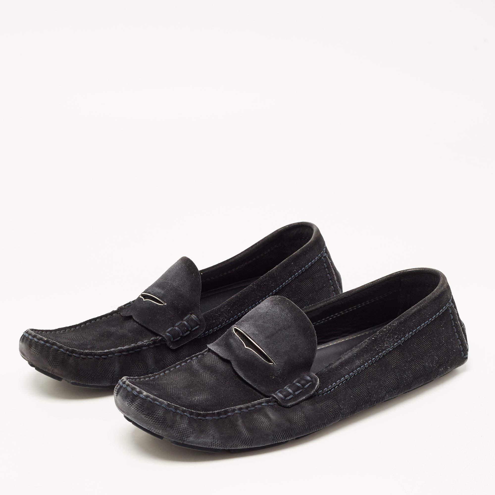 Prácticos, a la moda y duraderos, estos mocasines de diseño están cuidadosamente fabricados para ser buenos compañeros de su estilo diario. Vienen fabricados con los mejores materiales para ser una compra apreciada.

