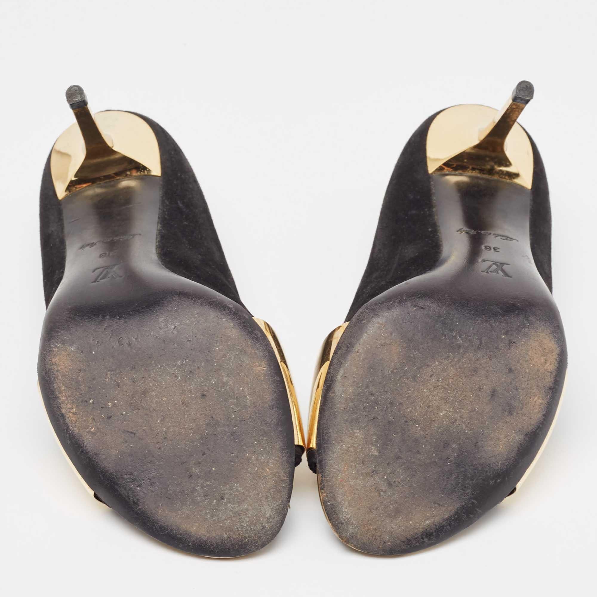 Louis Vuitton Open Toe Pumps en daim noir Taille 38 en vente 1