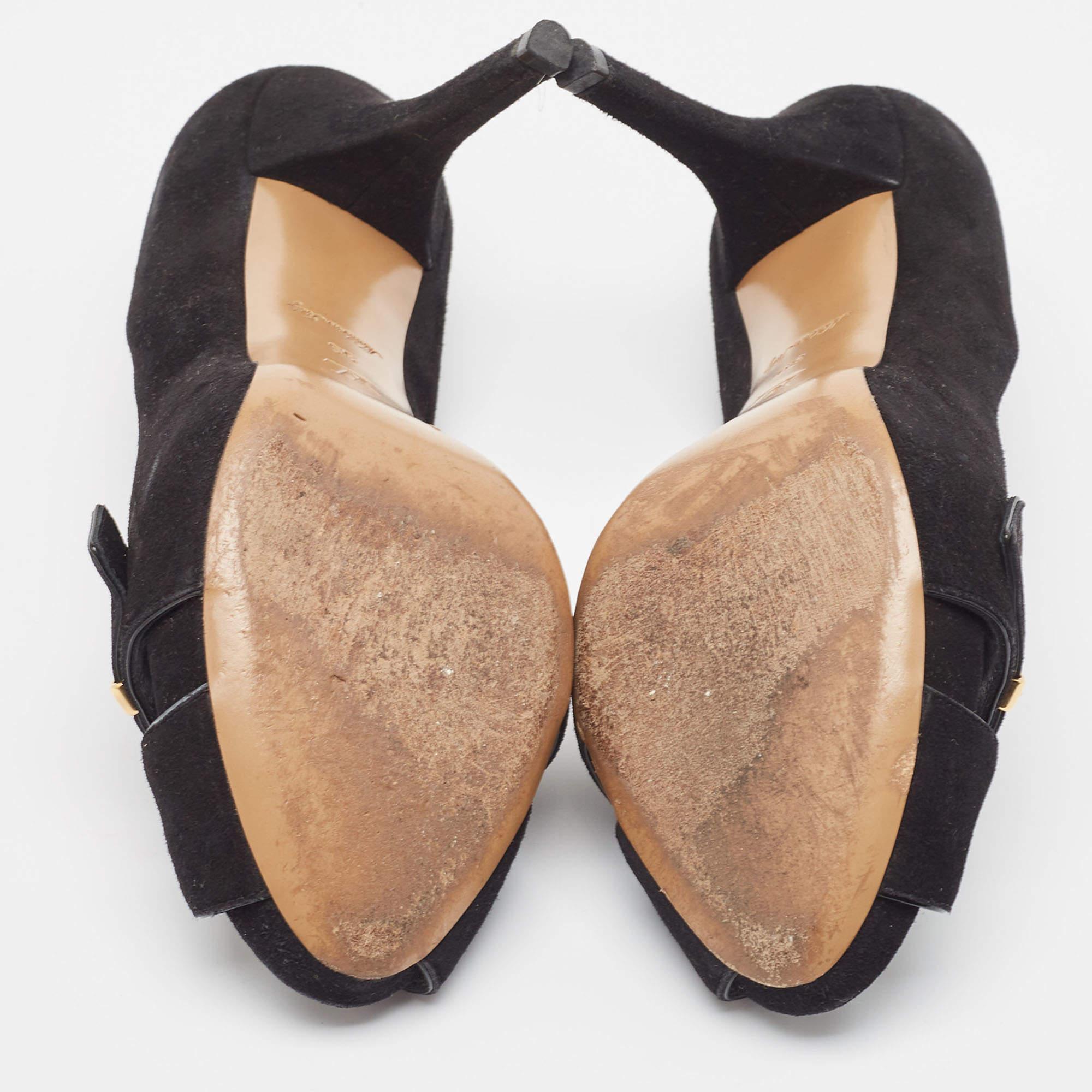 Louis Vuitton Escarpins en daim noir Taille 39 en vente 1