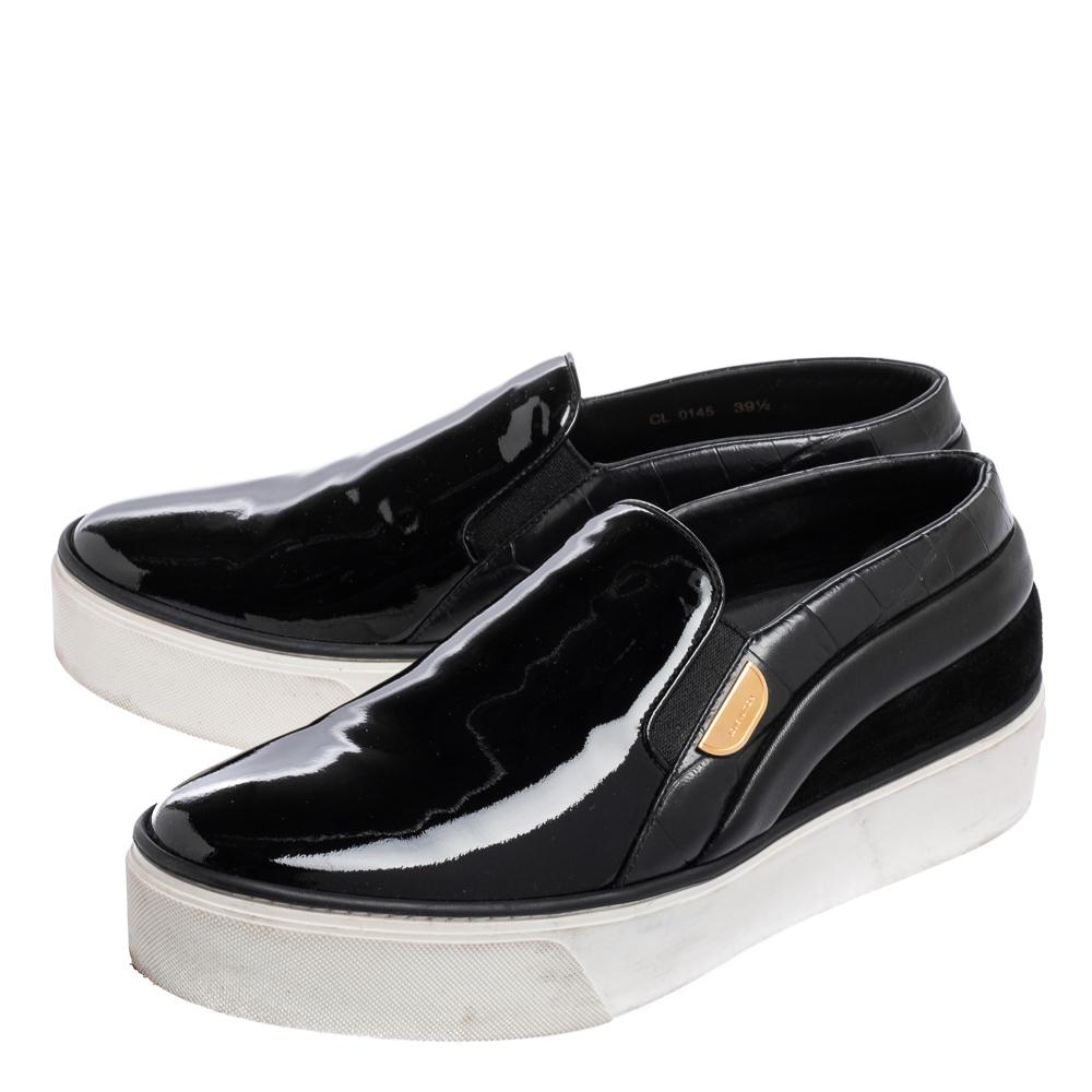 Louis Vuitton Black Suede Patent and Leather Slip On Platform Sneakers Size 39.5 In Excellent Condition In Dubai, Al Qouz 2