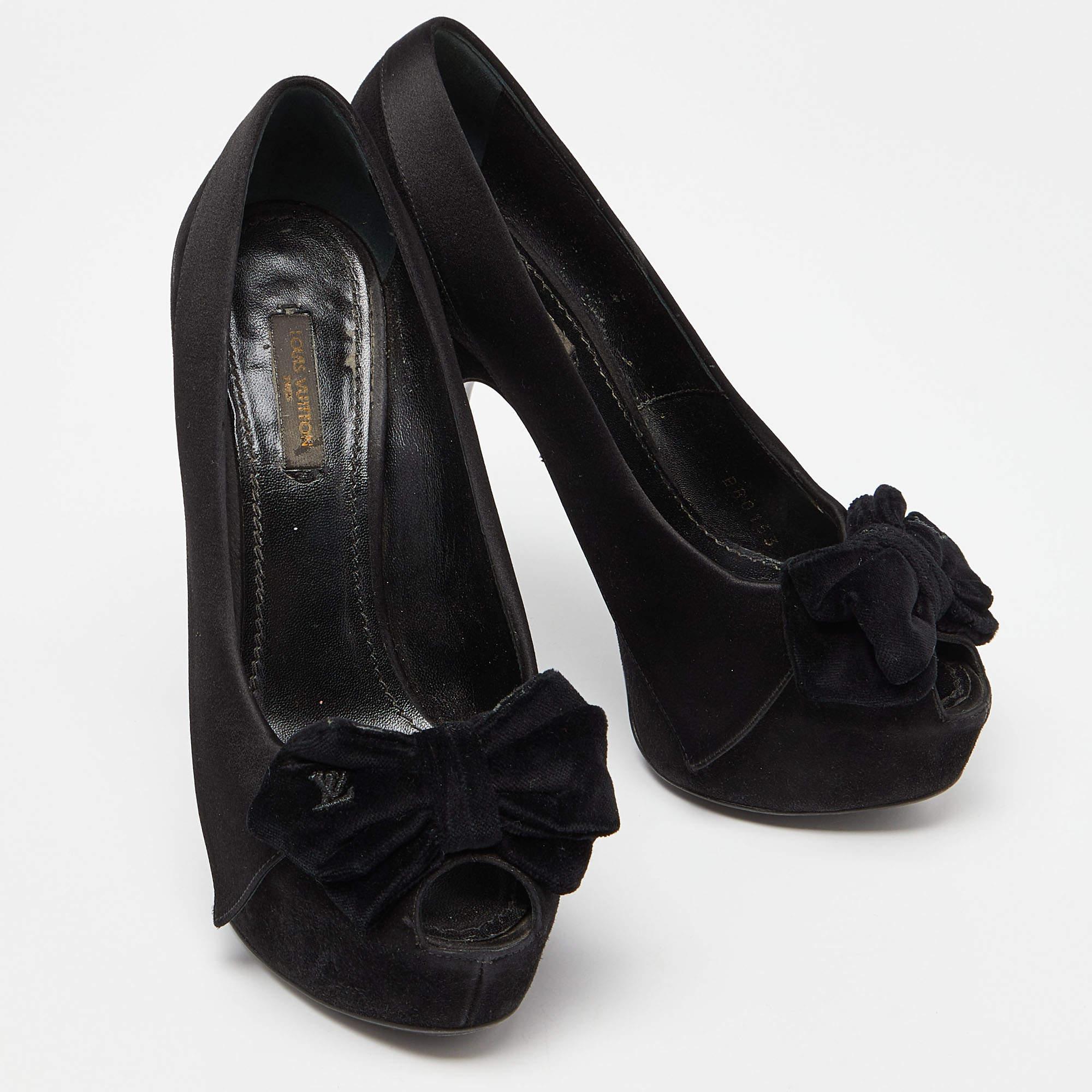 Women's Louis Vuitton Black Suede Peep Toe Pumps Size 37.5 For Sale