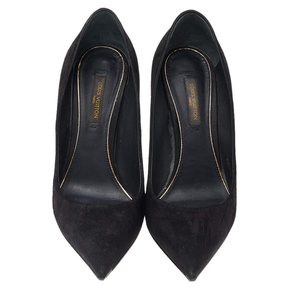 Louis Vuitton Black Suede Pointed Toe Pumps Size 35 In Good Condition In Dubai, Al Qouz 2