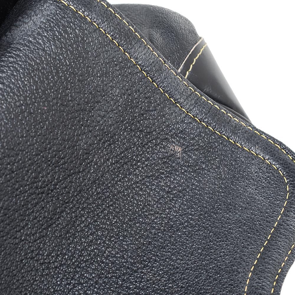 Louis Vuitton Black Suhali Leather L'Absolu De Voyage Bag In Good Condition For Sale In Dubai, Al Qouz 2