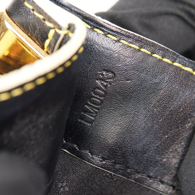 LOUIS VUITTON Black Suhali Leather Le Talentueux  For Sale 6