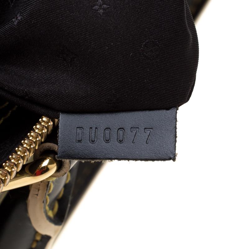 Louis Vuitton Black Suhali Leather Lockit MM Bag In Good Condition In Dubai, Al Qouz 2