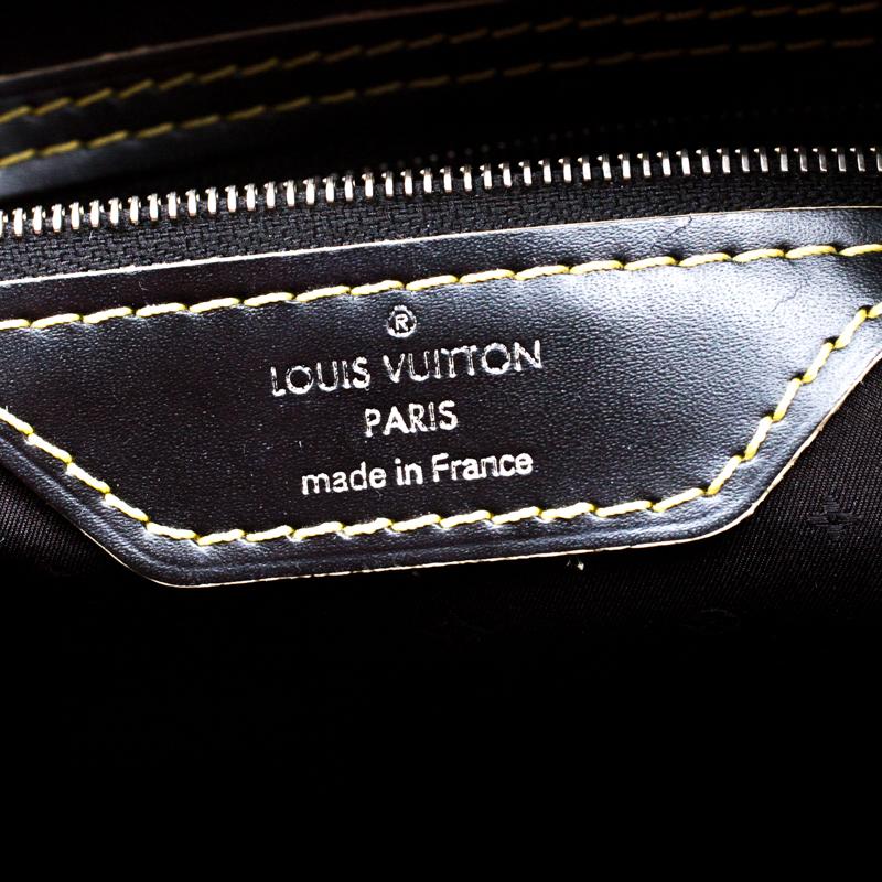 Women's Louis Vuitton Black Suhali Leather Lockit MM Bag