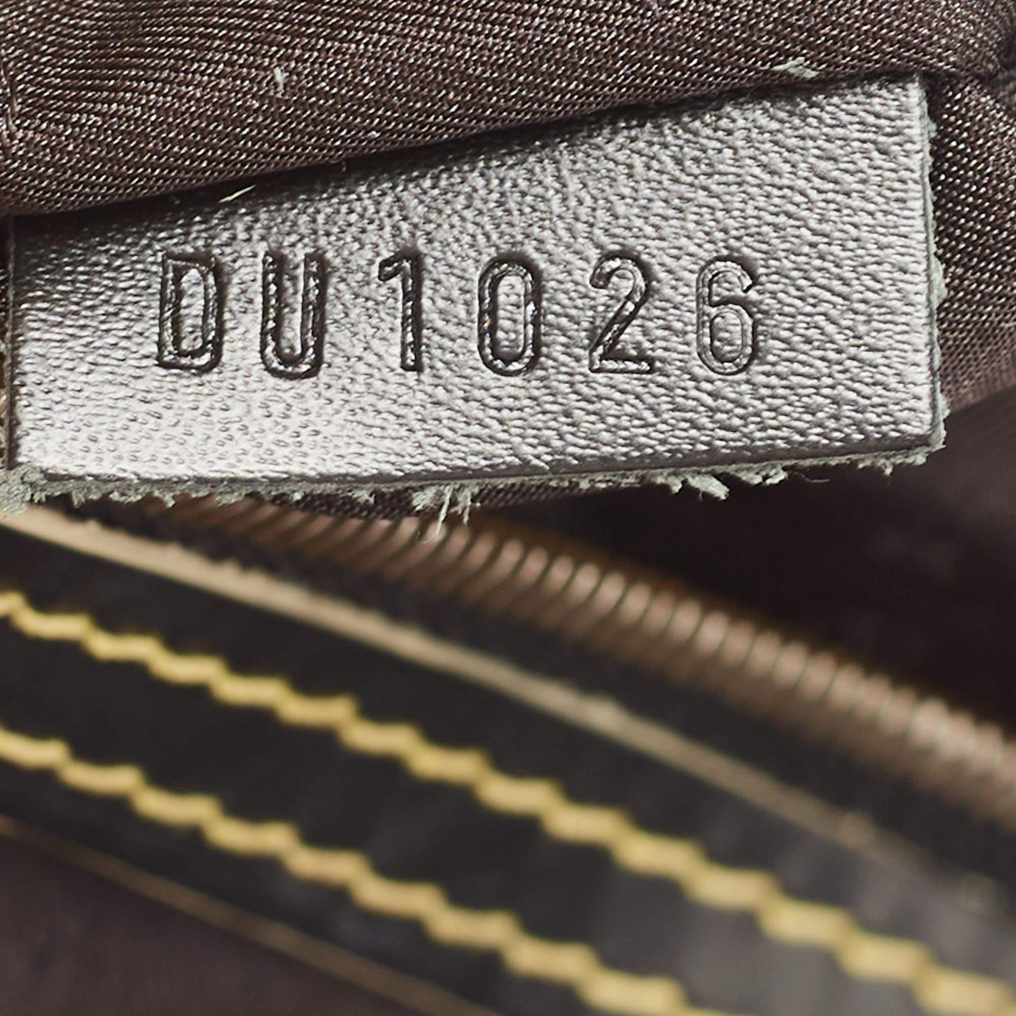 Louis Vuitton Black Suhali Leather Lockit MM Bag In Good Condition In Dubai, Al Qouz 2