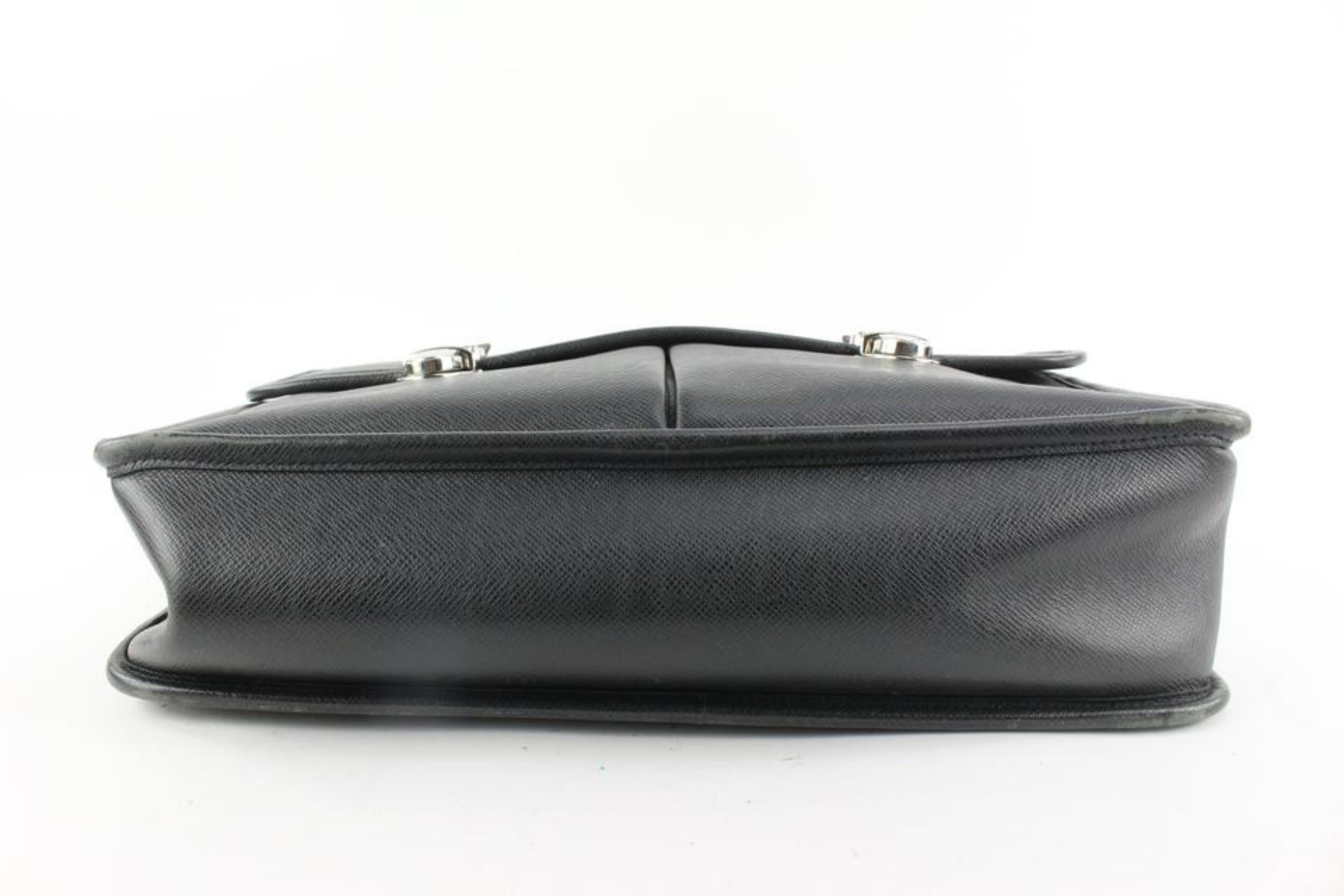 Louis Vuitton Black Taiga Leather 1224lv34 For Sale 6