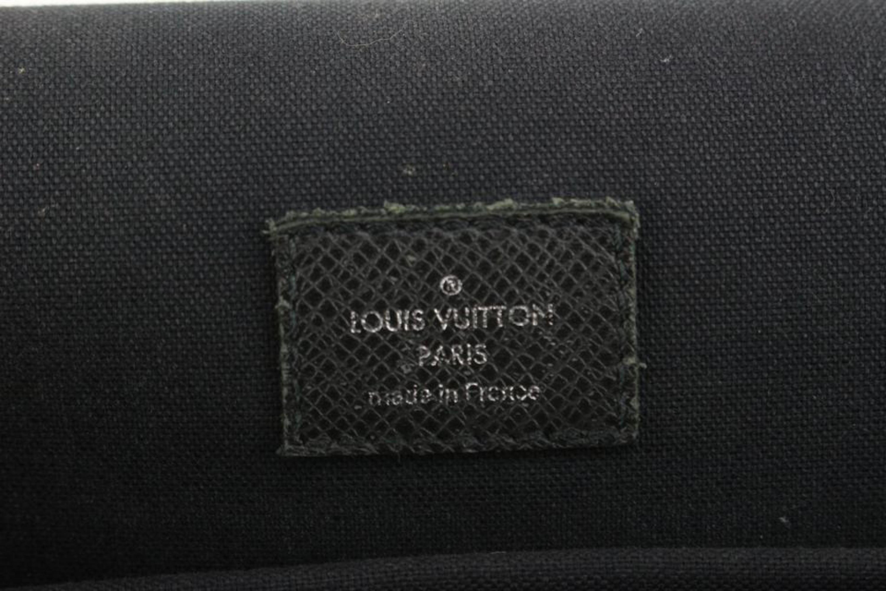 Louis Vuitton Black Taiga Leather 1224lv34 For Sale 1