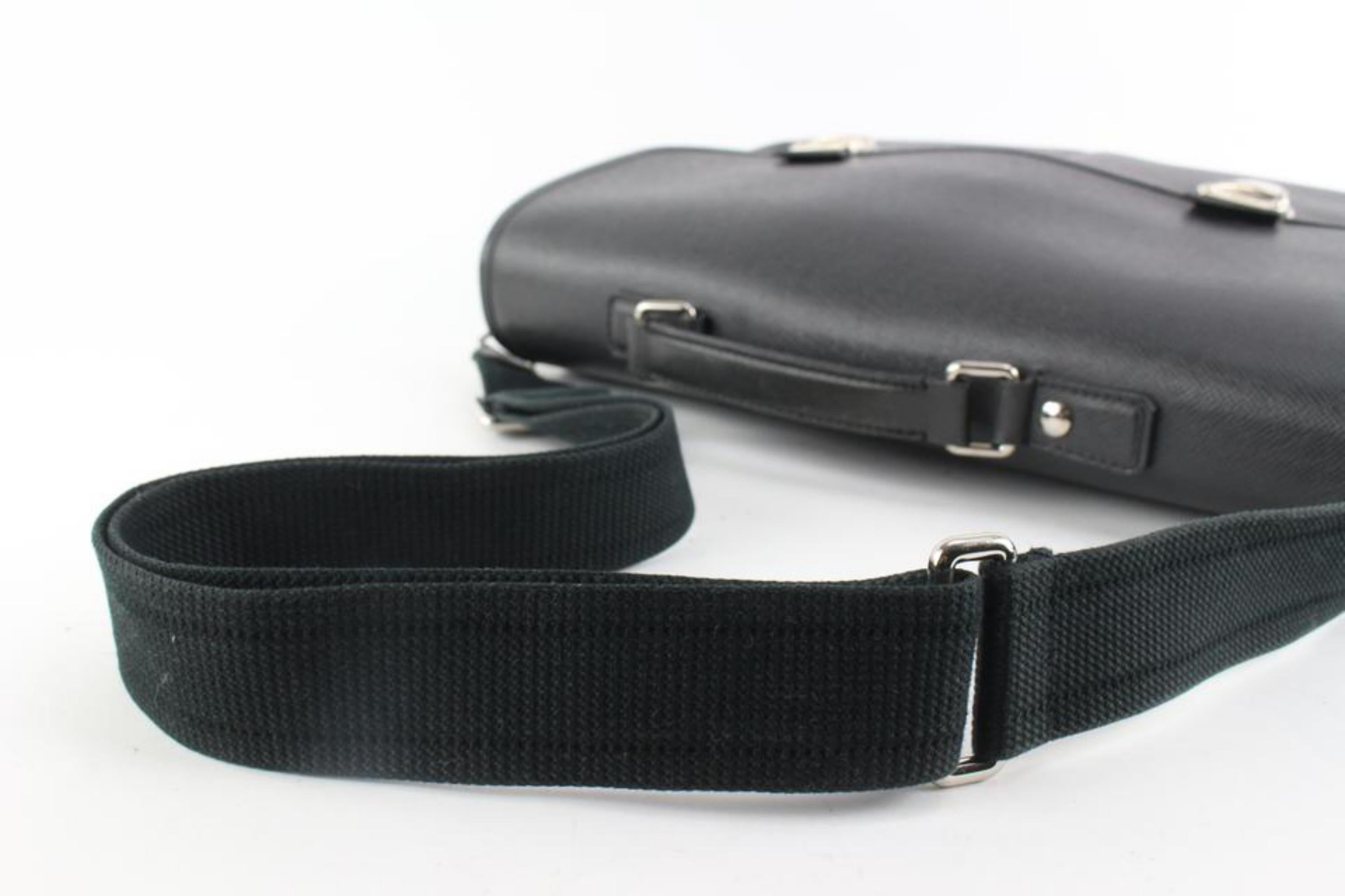 Louis Vuitton Black Taiga Leather 1224lv34 For Sale 2