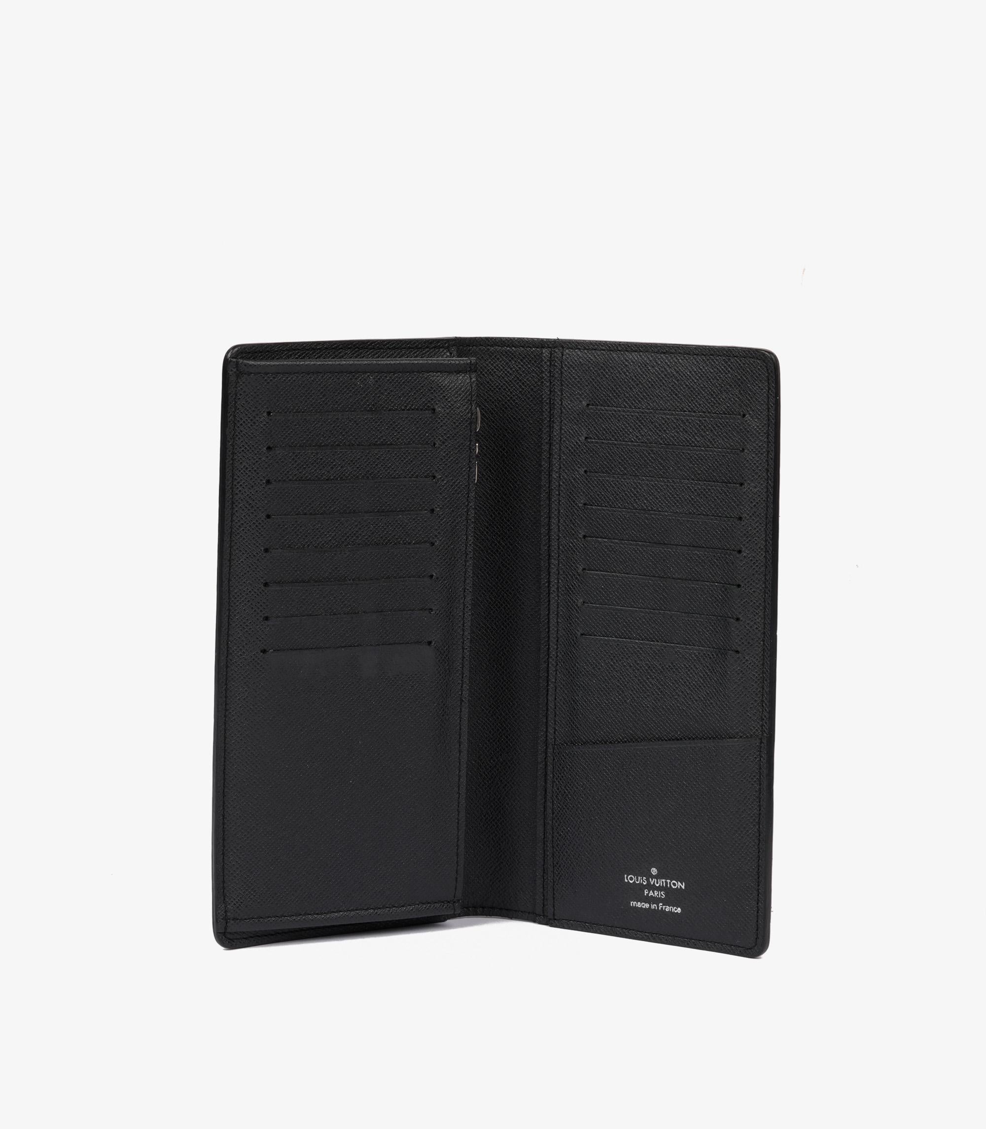 Women's or Men's Louis Vuitton Black Taiga Leather Brazza Wallet For Sale