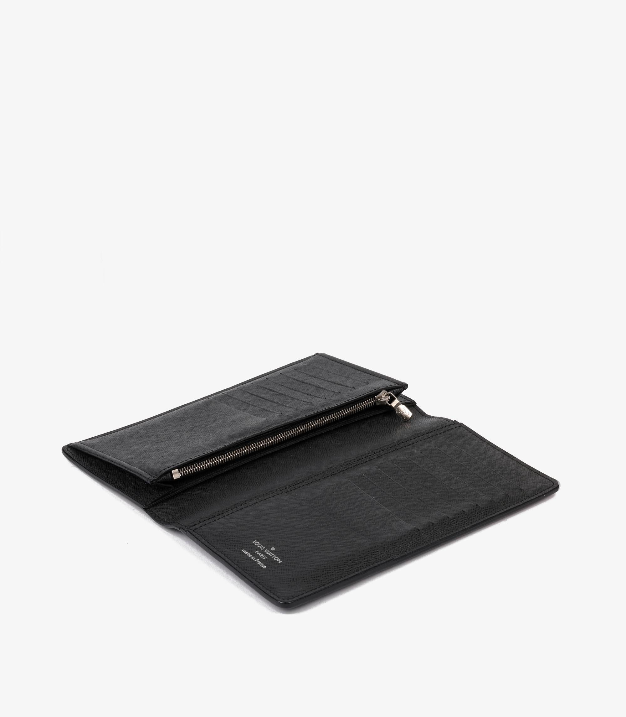 Louis Vuitton Black Taiga Leather Brazza Wallet For Sale 2