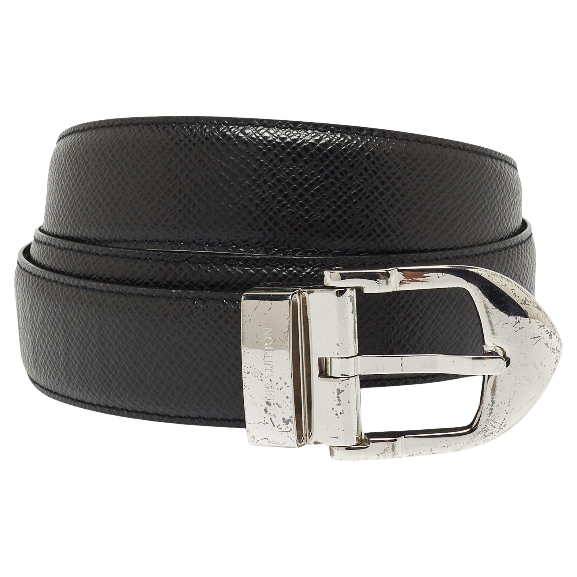 Louis Vuitton Black Taiga Leather Buckle Belt 90CM For Sale