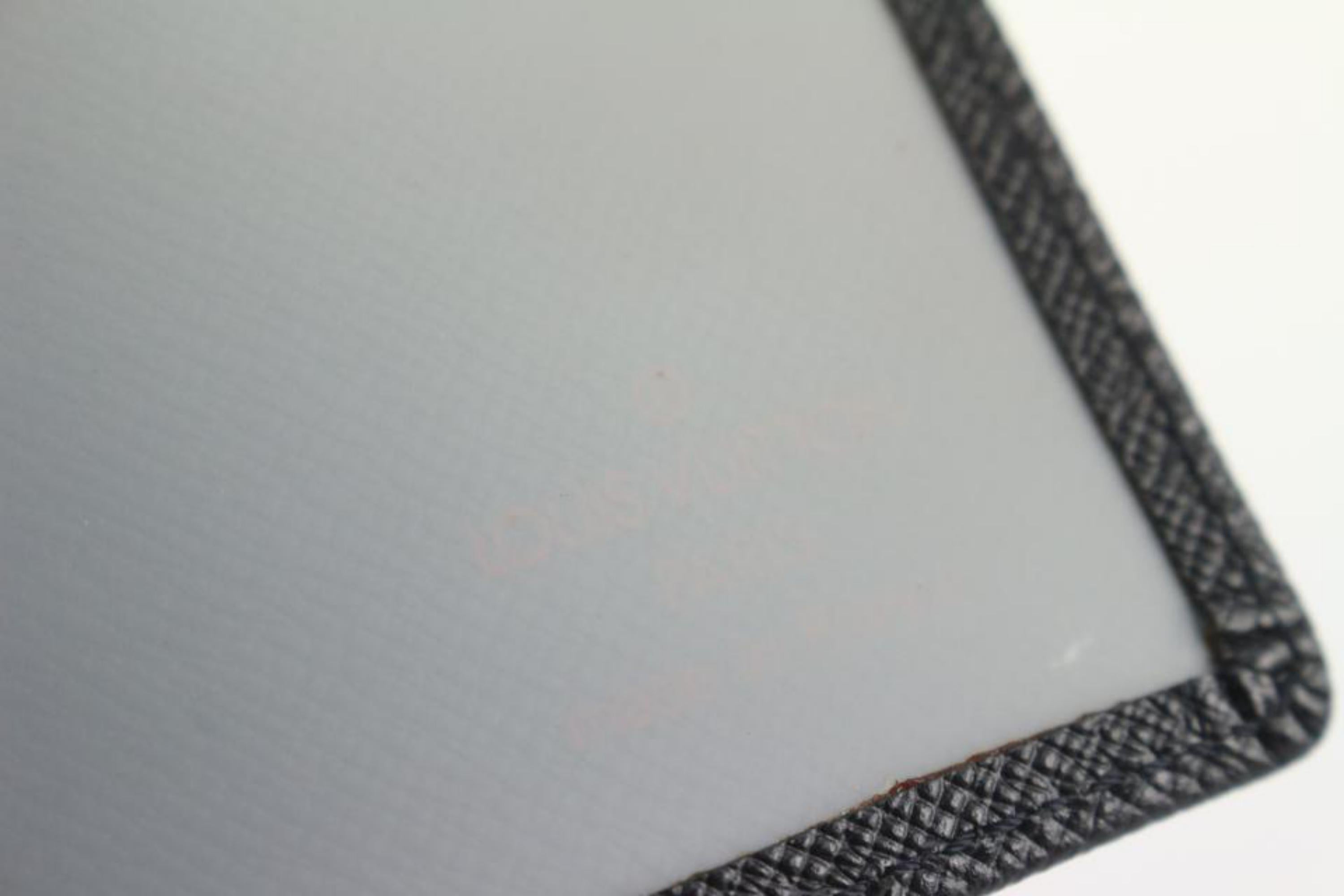 Louis Vuitton Porta carte di credito in pelle nera Taiga Custodia ID 1217lv20 in vendita 3