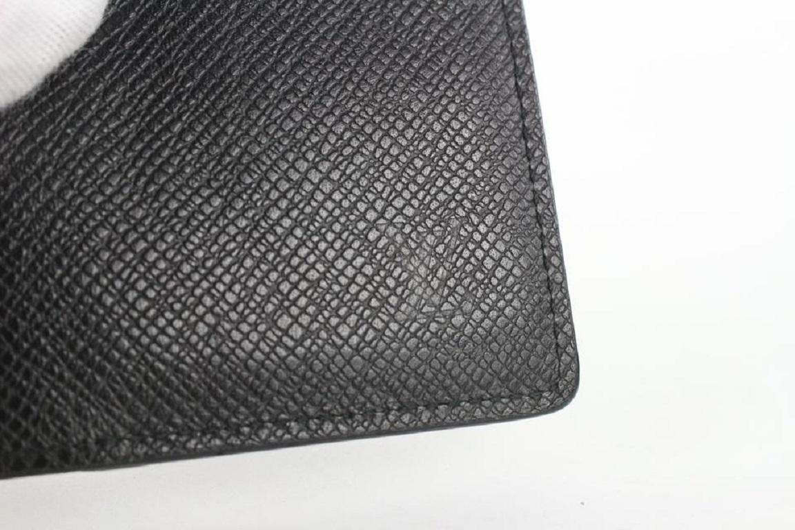 Louis Vuitton Porte-cartes en cuir noir Taiga 830lvs47 en vente 7
