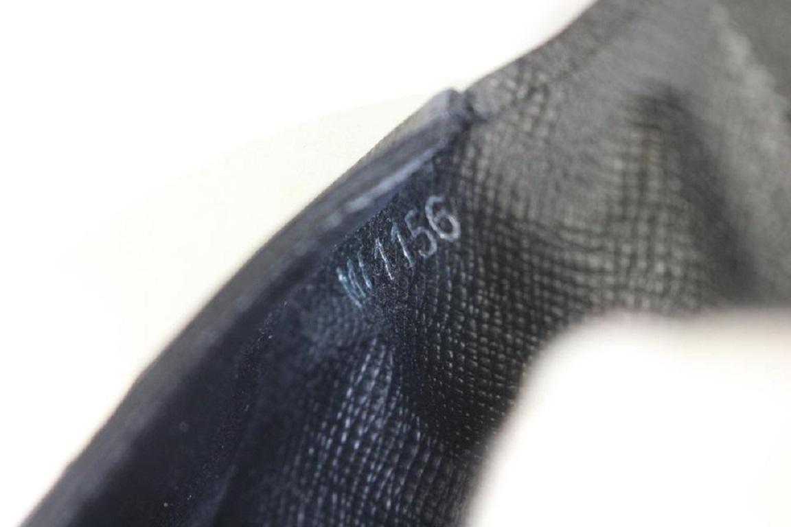 Noir Louis Vuitton Porte-cartes en cuir noir Taiga 830lvs47 en vente