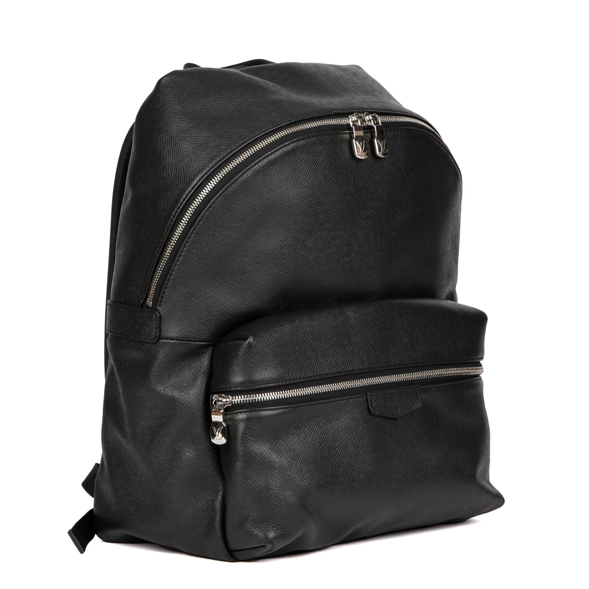 Louis Vuitton Black Taiga Leather Discovery PM Backpack

Product Details
Xupes Ref: CB708
Brand: Louis Vuitton
Model: Discovery Backpack
Type: Backpack
Serial Number: TJ3159
Age: 2019
Accompanied By: Louis Vuitton Dust Bag
Colour: Black
Hardware: