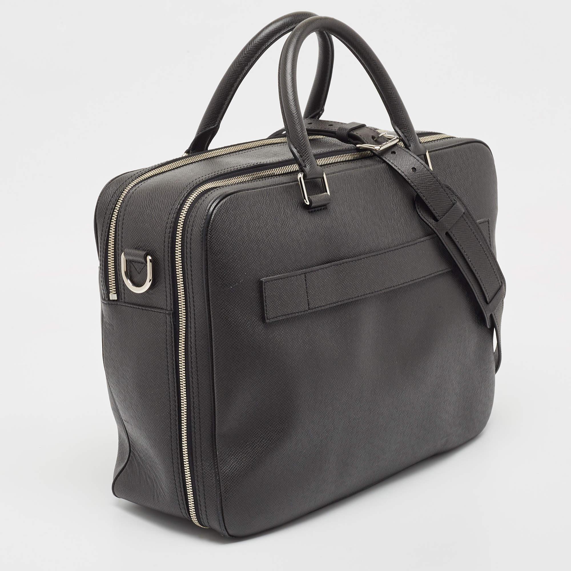 Louis Vuitton Black Taiga Leather Documents Briefcase Bag For Sale 7
