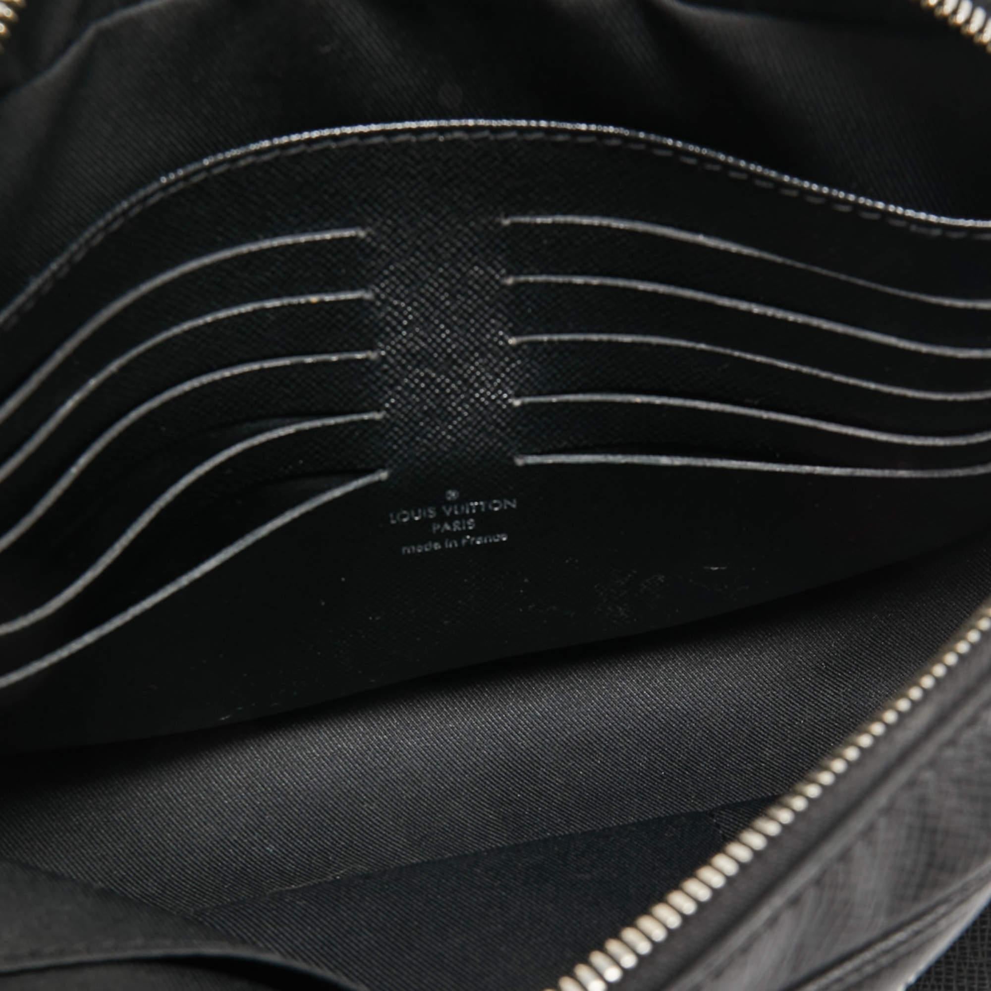 Louis Vuitton Black Taiga Leather Kasai Clutch Bag 7