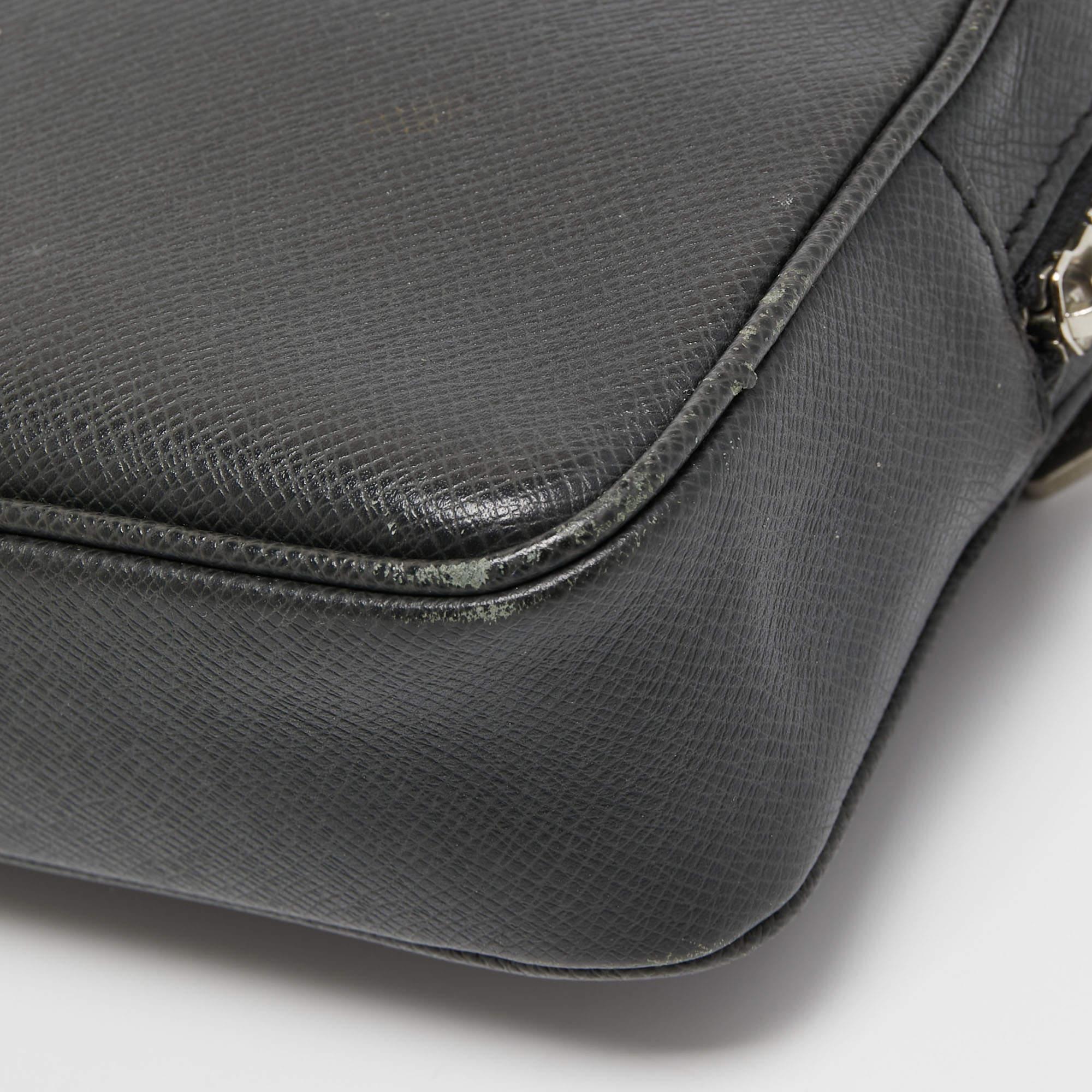 Louis Vuitton Black Taiga Leather Kasai Clutch Bag 11