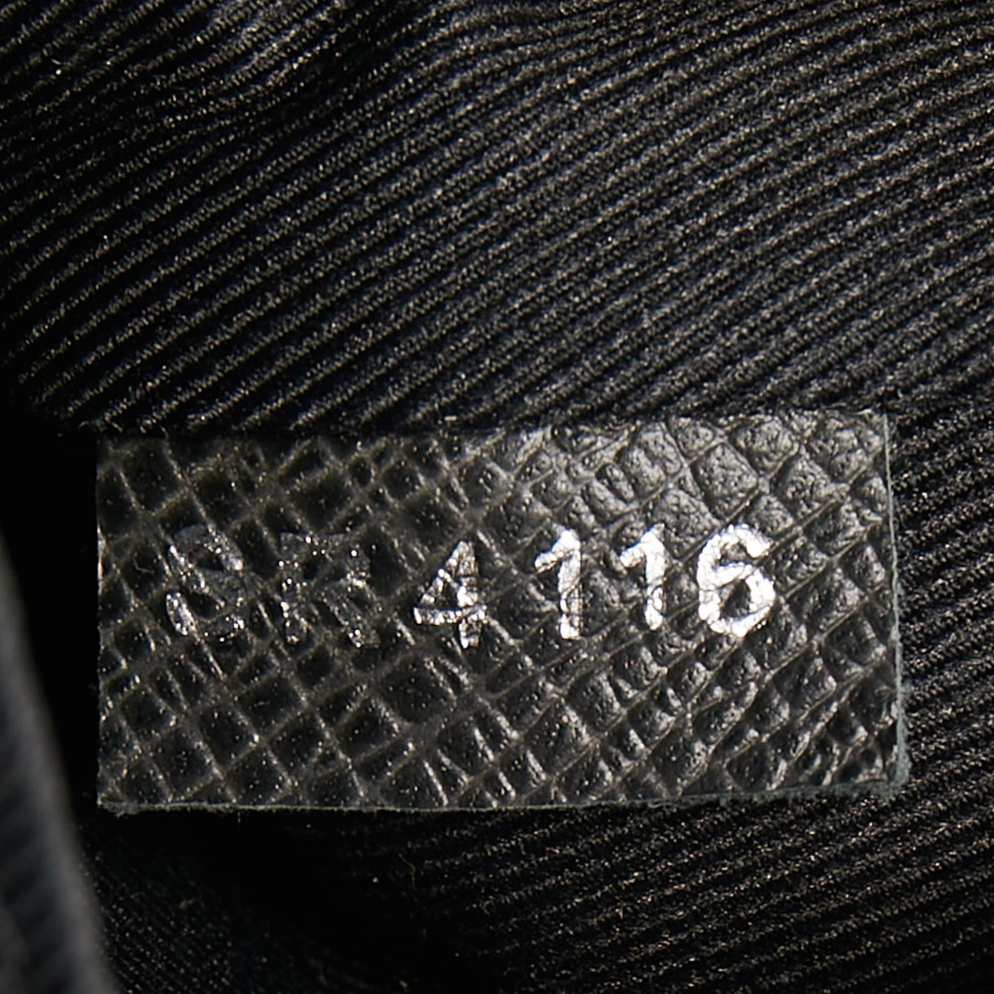 Men's Louis Vuitton Black Taiga Leather Kasai Clutch Bag