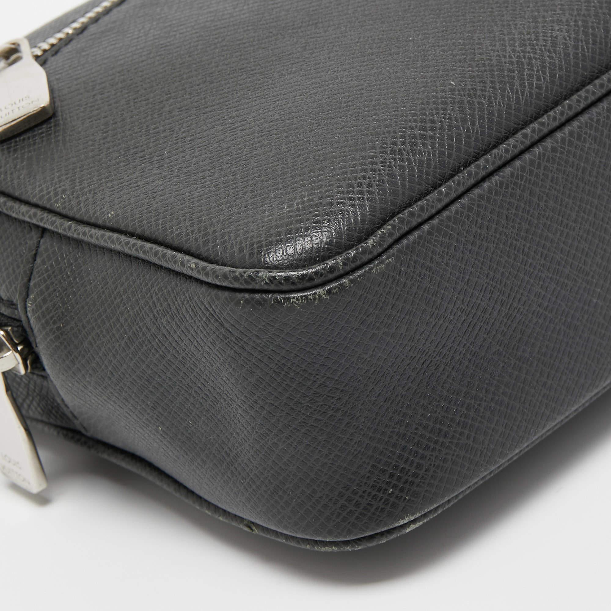 Louis Vuitton Black Taiga Leather Kasai Clutch Bag 3