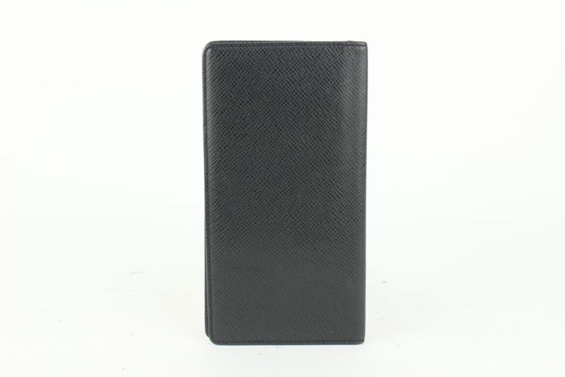 Women's Louis Vuitton Black Taiga Leather Long Bifold Wallet 97lv13 For Sale