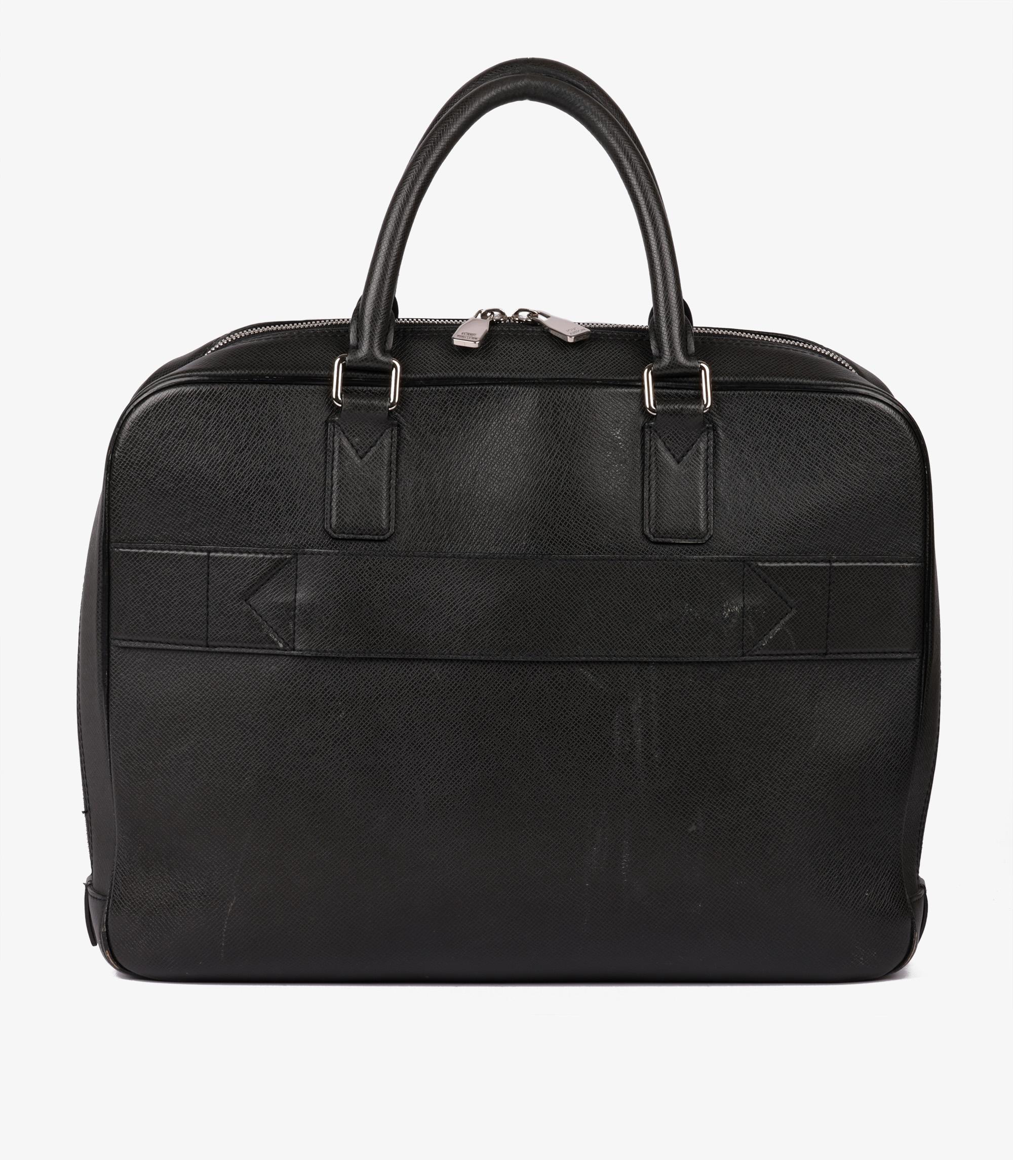 Louis Vuitton Black Taiga Leather Neo Igor Briefcase For Sale 2