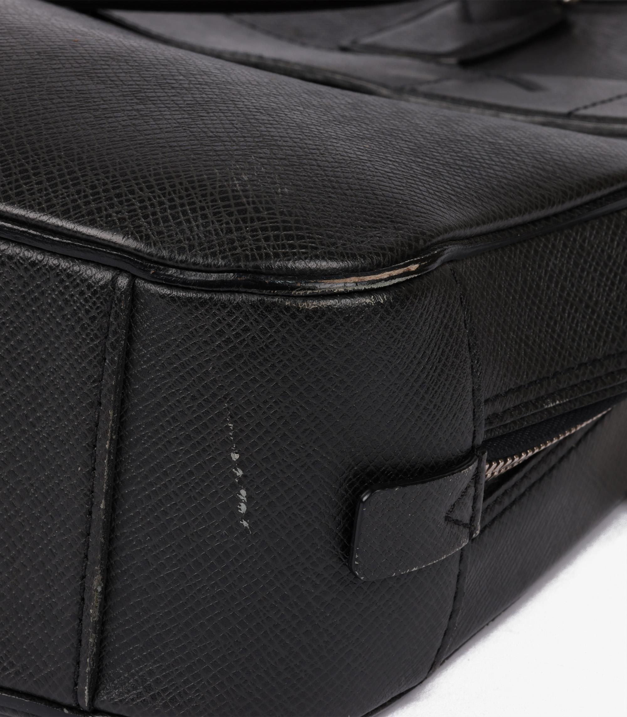 Louis Vuitton Black Taiga Leather Neo Igor Briefcase For Sale 5