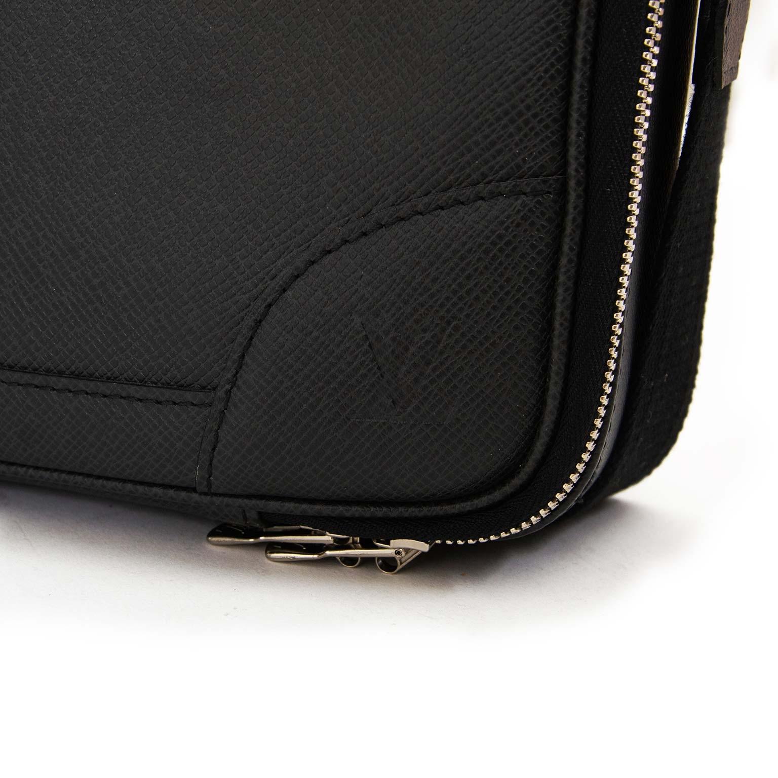 Women's or Men's Louis Vuitton Black Taiga Leather Odessa Computer Case Bag