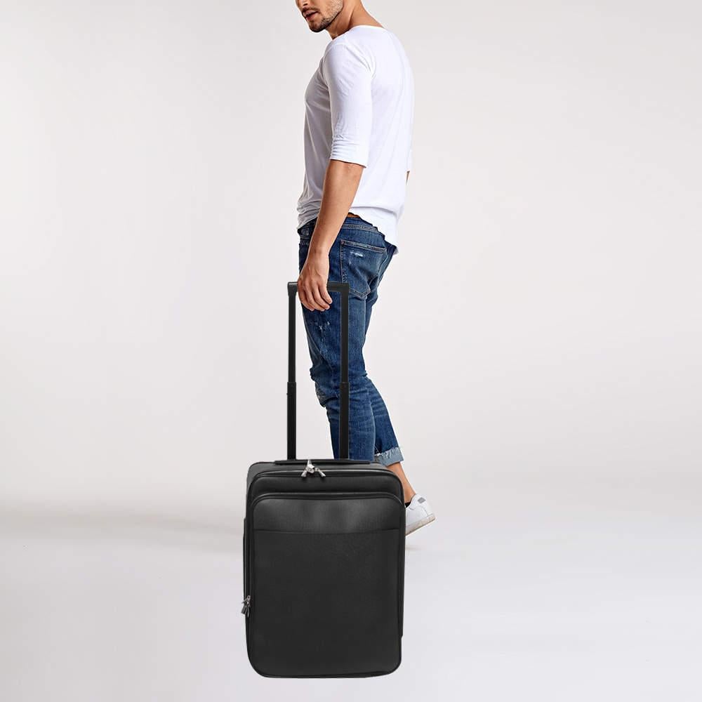 Louis Vuitton Black Taiga Leather Pegase Legere 55 Business Suitcase In Good Condition In Dubai, Al Qouz 2