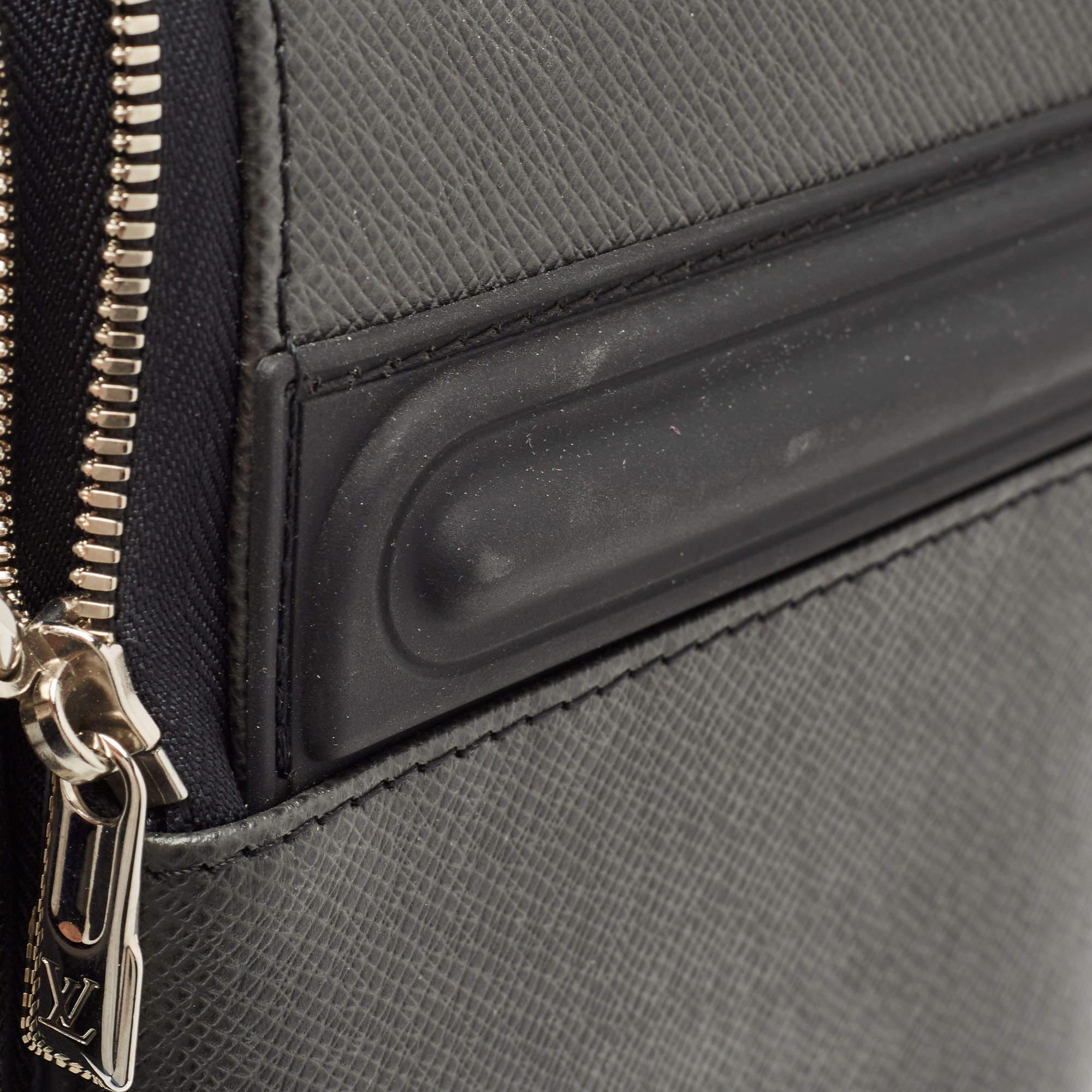 Louis Vuitton Black Taiga Leather Pegase Legere 55 Business Suitcase 2