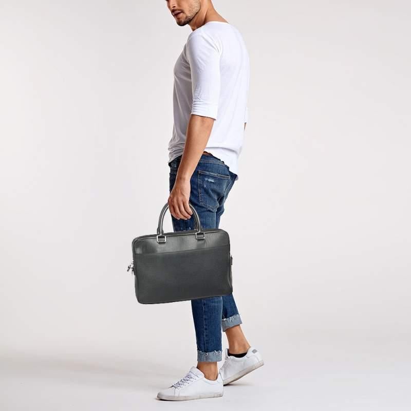 Louis Vuitton Black Taiga Leather Porte Documents Briefcase Bag For Sale 6