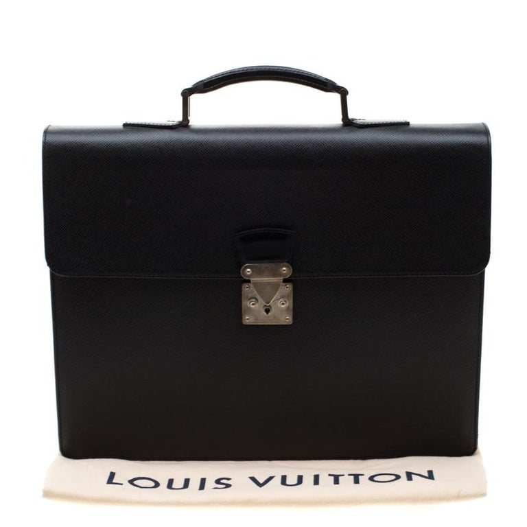 Louis Vuitton Black Taiga Leather Robusto 1 Compartment Briefcase For