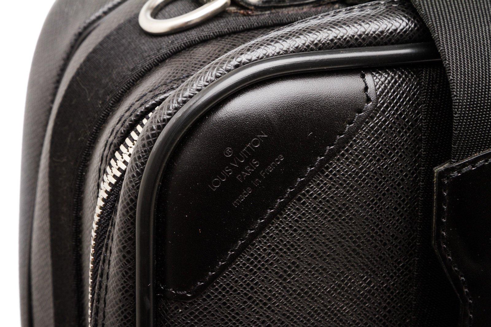 Louis Vuitton Black Taiga Leather Satellite 53 Suitcase 2