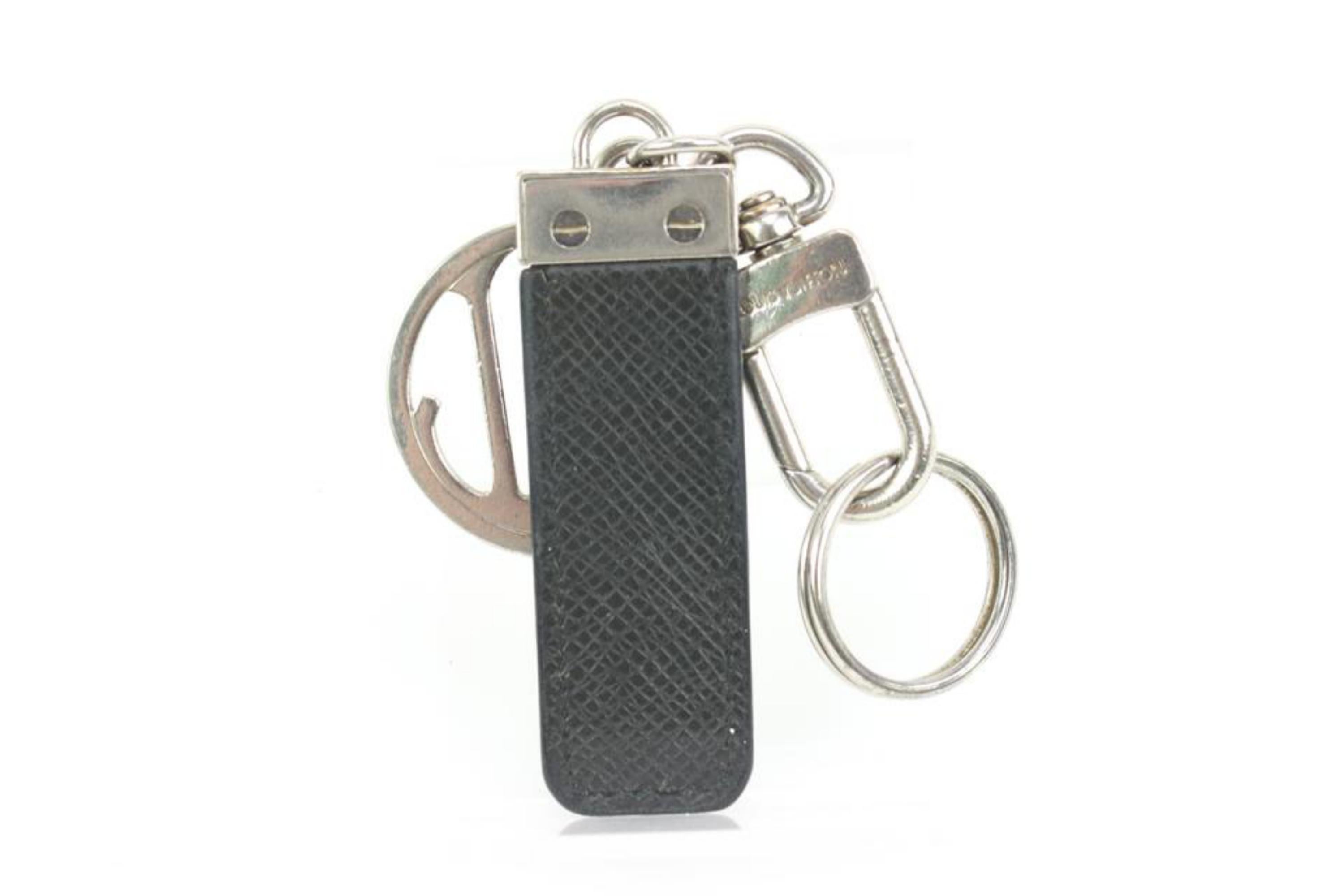 Louis Vuitton Black Taiga Leather Silver Logo Keychain Bag Charm Pendant 3lk412s For Sale 4