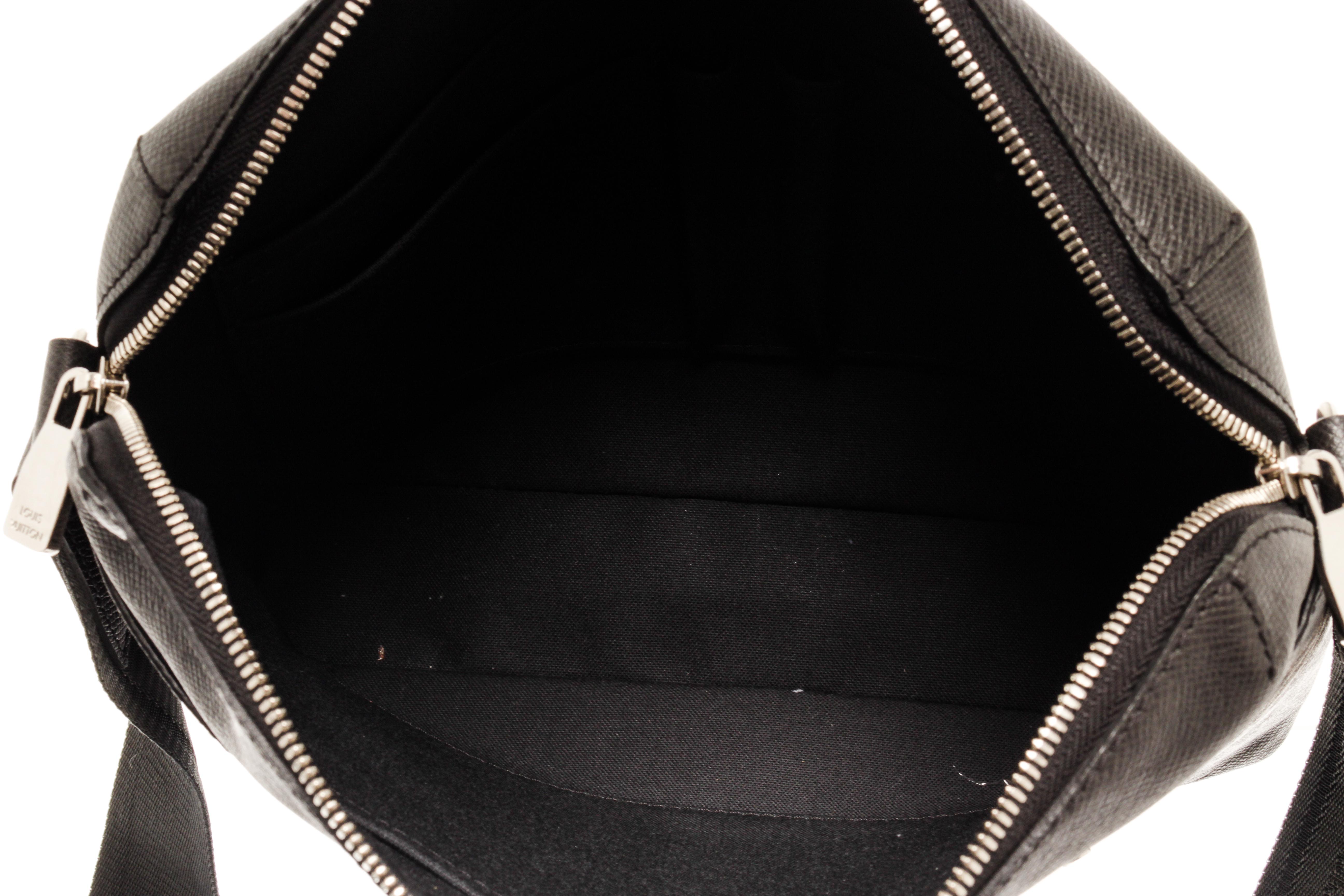 Louis Vuitton Black Taiga Leather Watcher Messenger Bag 1