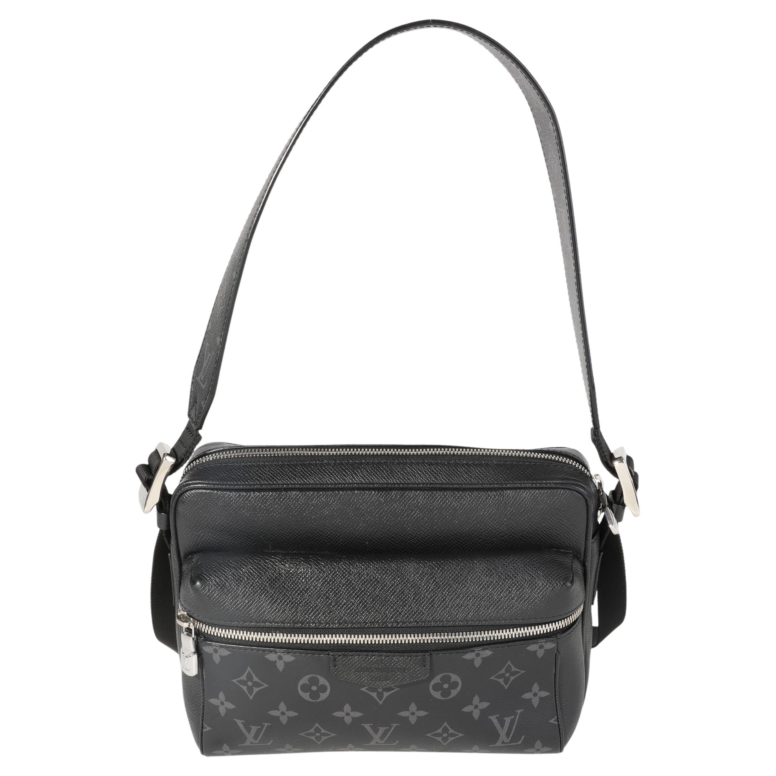 Louis Vuitton Outdoor Messenger Monogram Eclipse Taiga Black