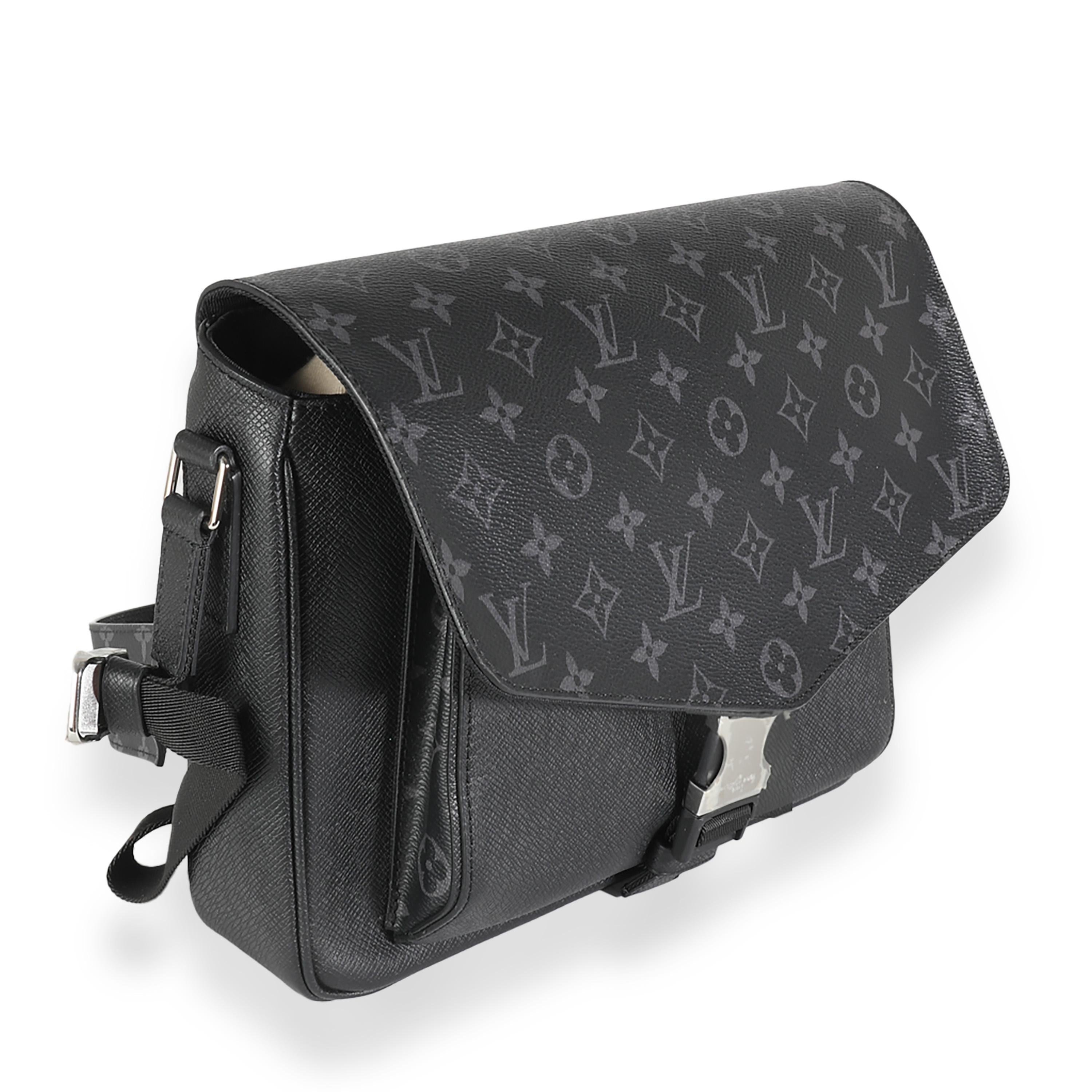 Louis Vuitton Black Taigarama Monogram Eclipse Outdoor Flap Messenger In Excellent Condition For Sale In New York, NY