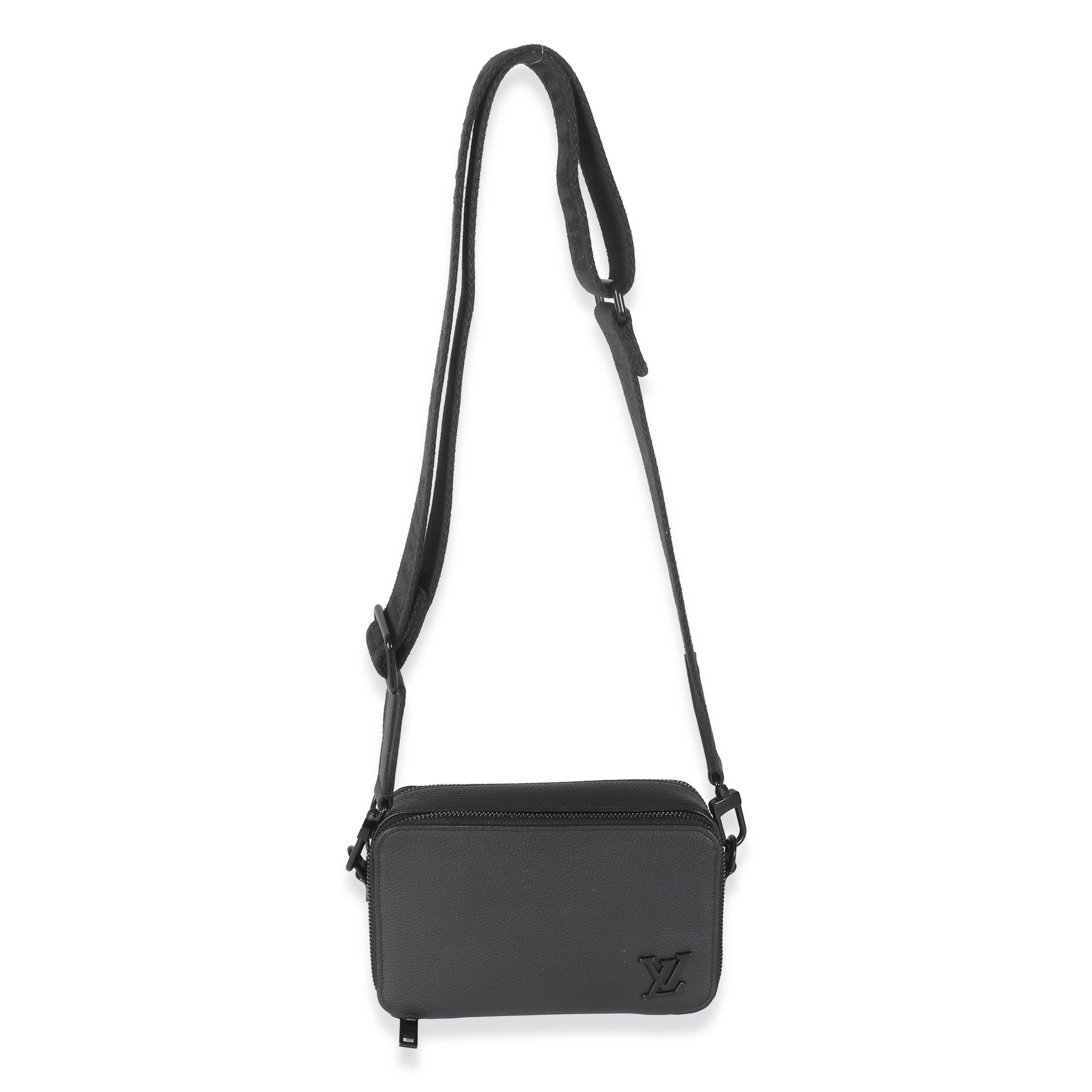 Louis Vuitton Black Taurillon Alpha Wearable Wallet For Sale 2