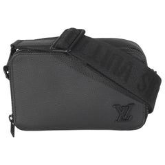 Carteras y Accesorios Pequeños Negros