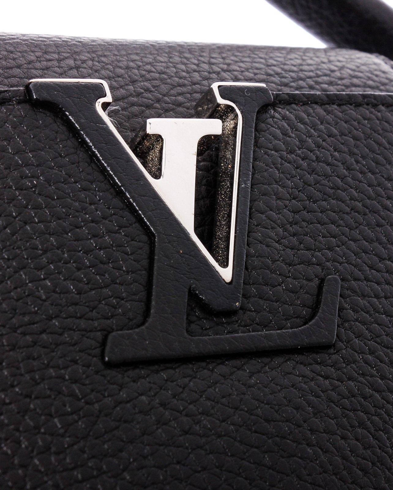  Louis Vuitton Black Taurillon Leather Capucines PM In Good Condition In Irvine, CA