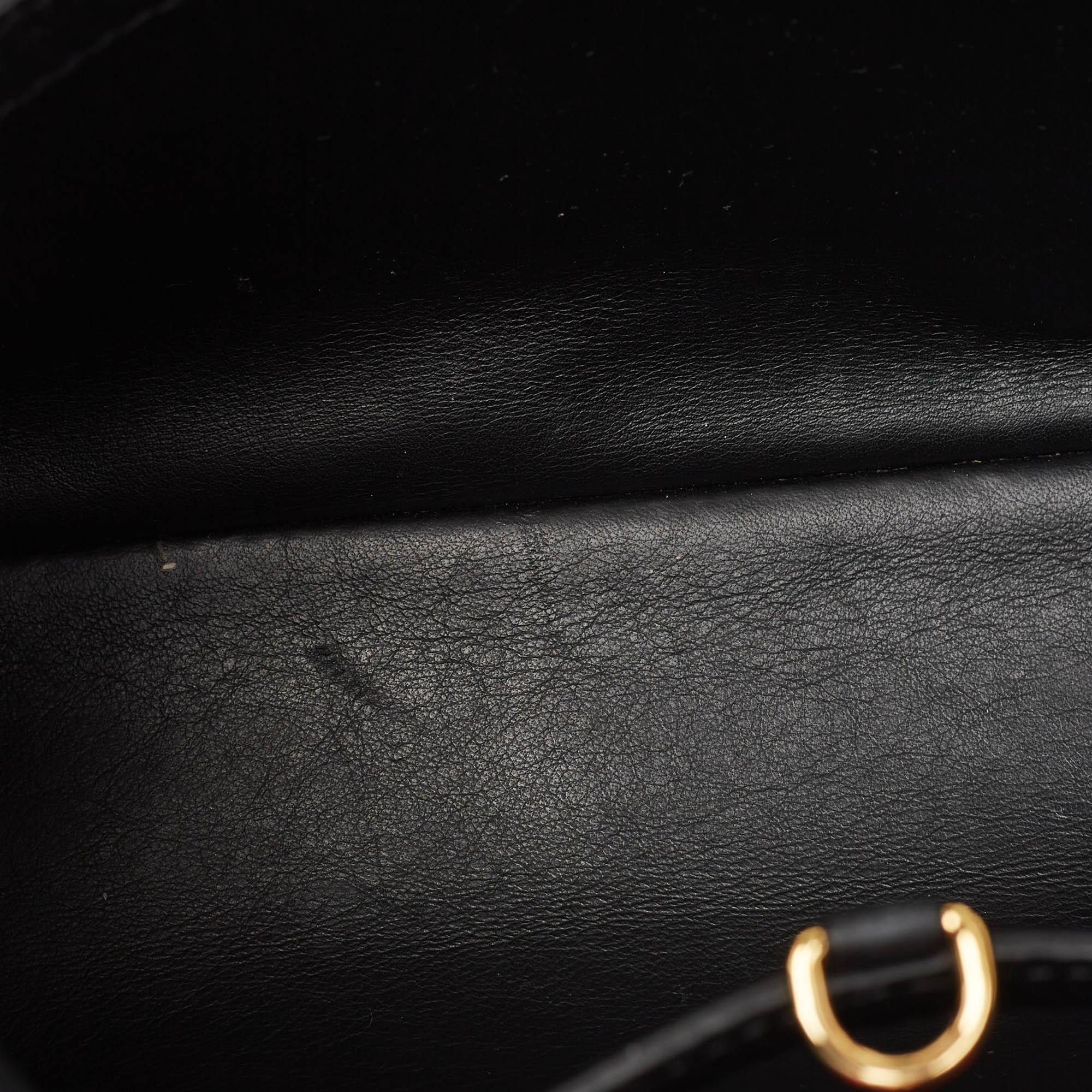 Louis Vuitton Schwarz Taurillon Leder Limited Edition Applique Capucines PM Tasche aus schwarzem Leder Damen im Angebot