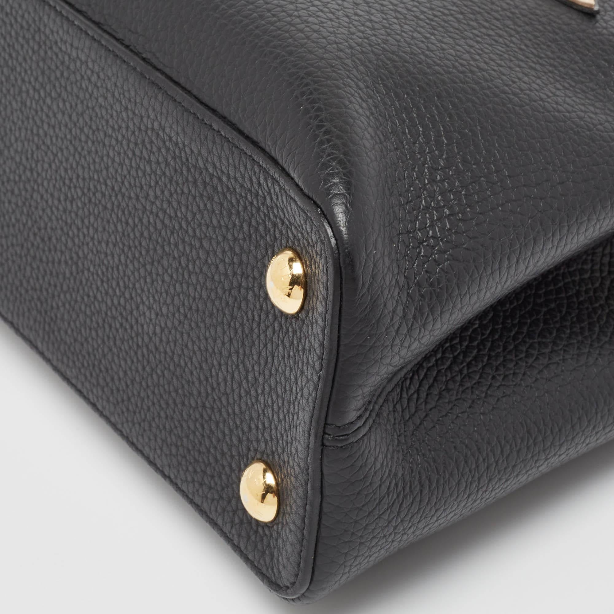 Louis Vuitton Schwarz Taurillon Leder Limited Edition Applique Capucines PM Tasche aus schwarzem Leder im Angebot 3