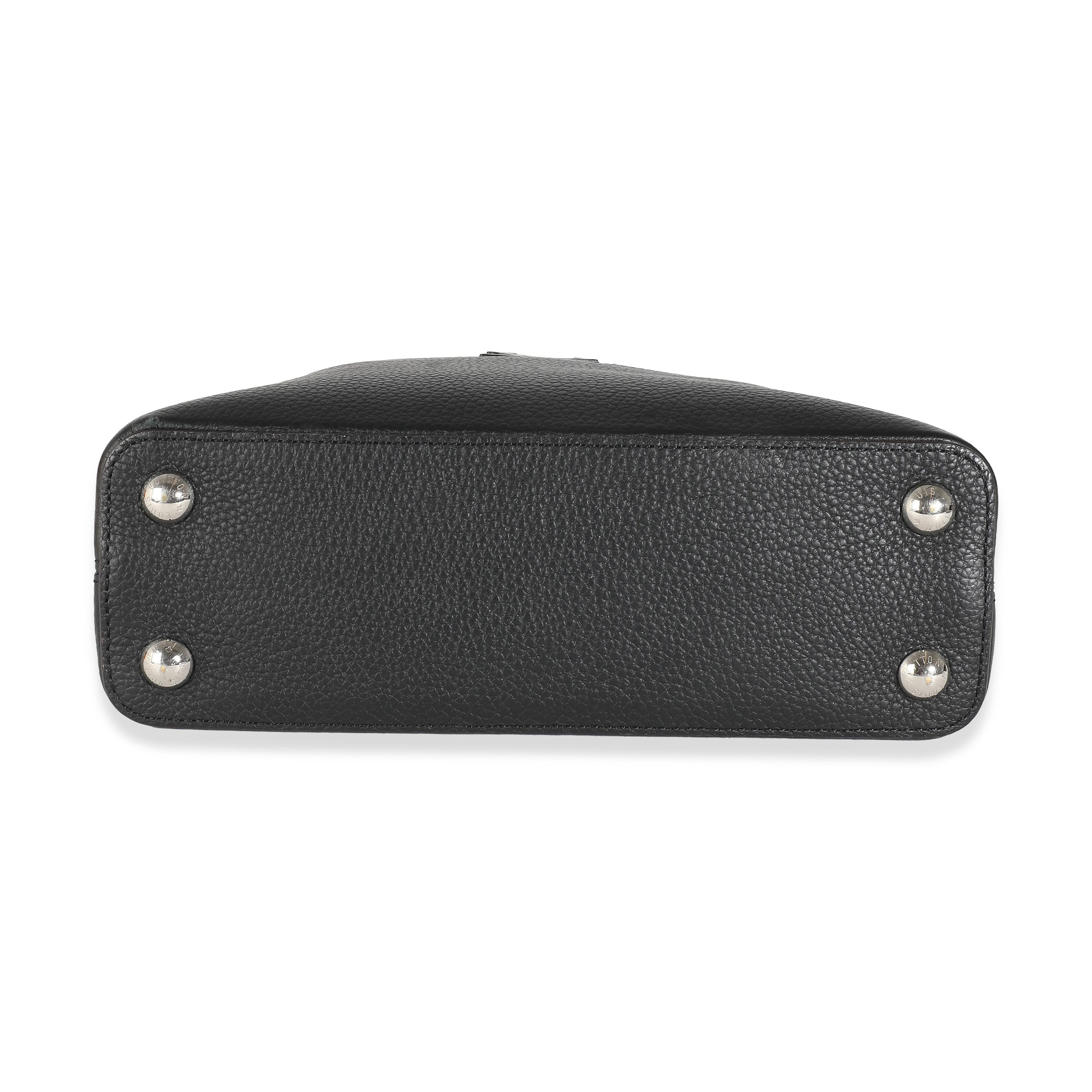 Louis Vuitton Capucines in pitone Taurillon nero BB in vendita 2