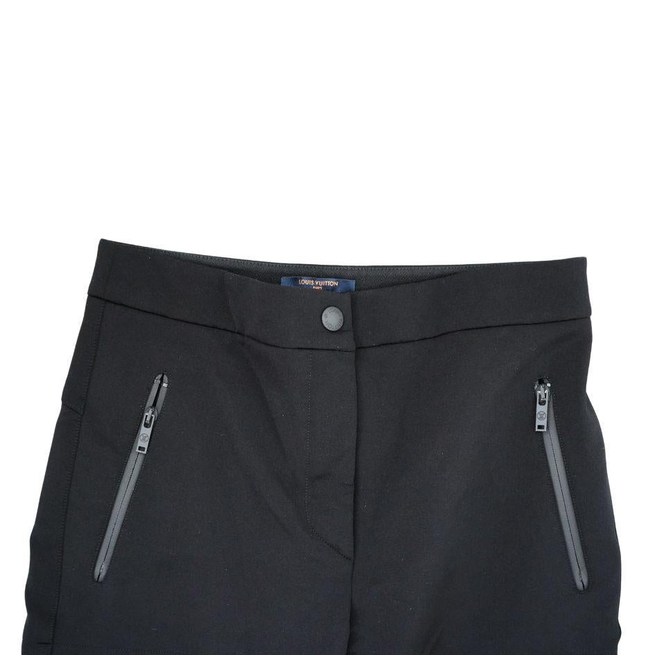 Louis Vuitton Black Technical Jersey Cargo Pants
Size 36 
Waist 31