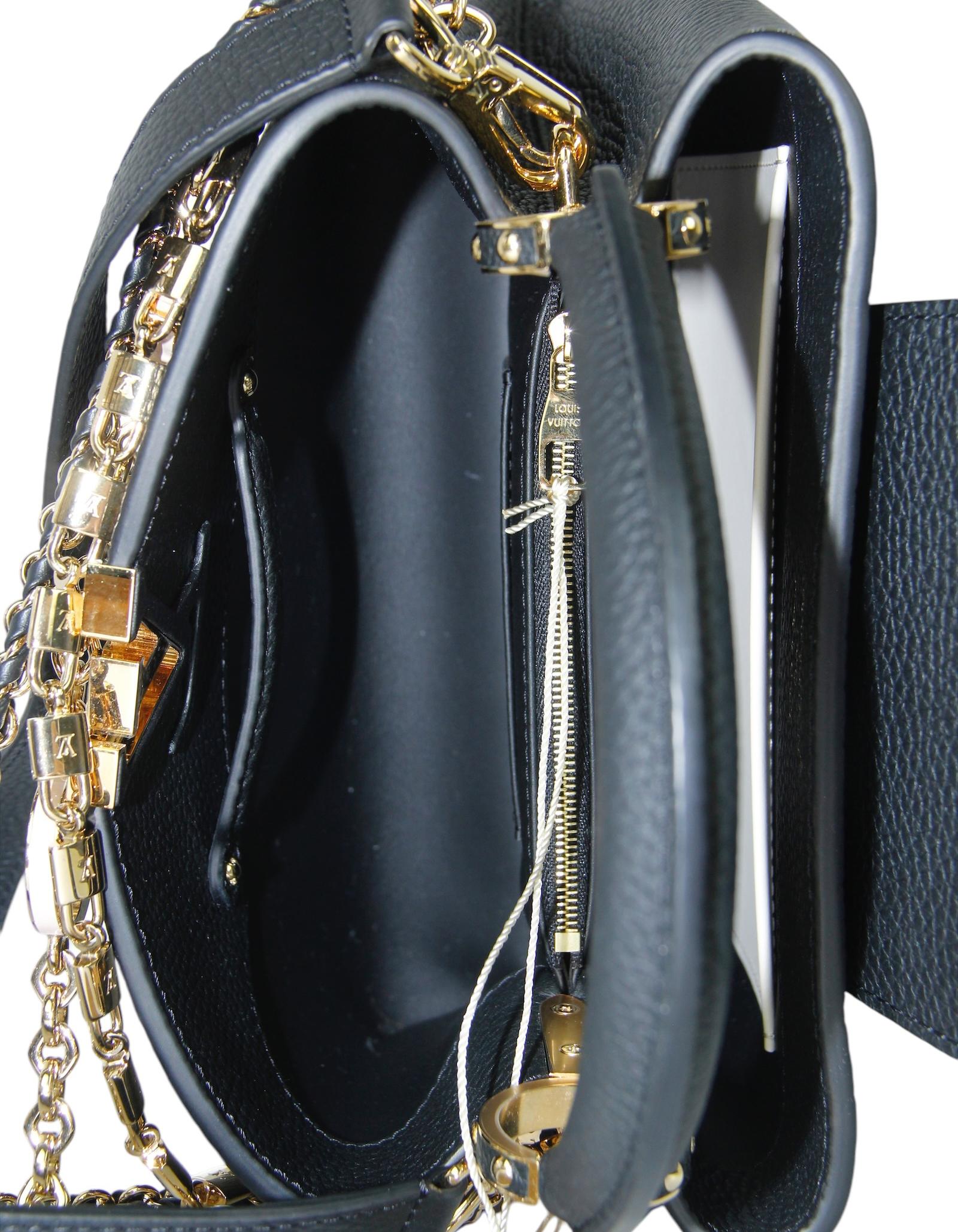 Louis Vuitton Schwarz Dreifachkette Capucines Leder BB Crossbody Tasche im Angebot 3